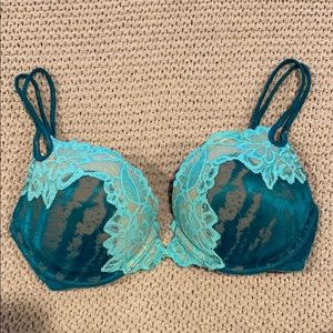 Victoria’s Secret 34C push-up
